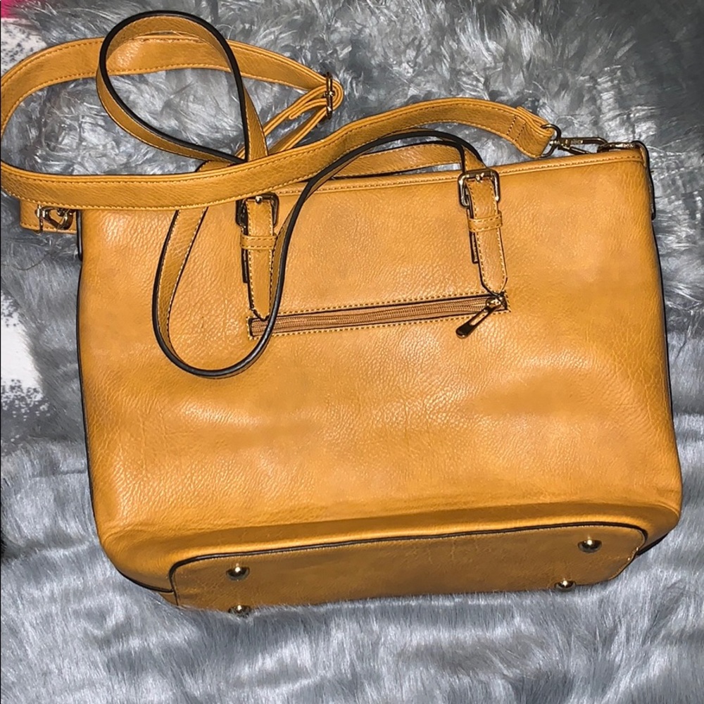 Purse - Picture 2 of 2